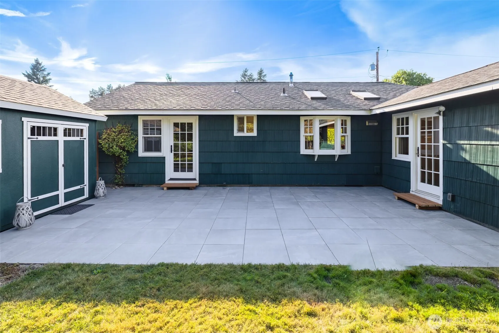 1300 Queen Avenue NE, Renton, WA 98056