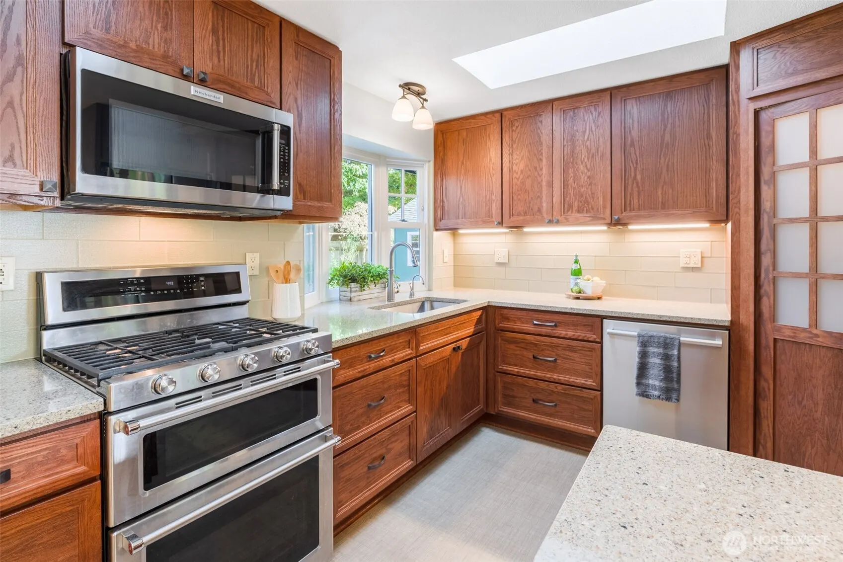1300 Queen Avenue NE, Renton, WA 98056