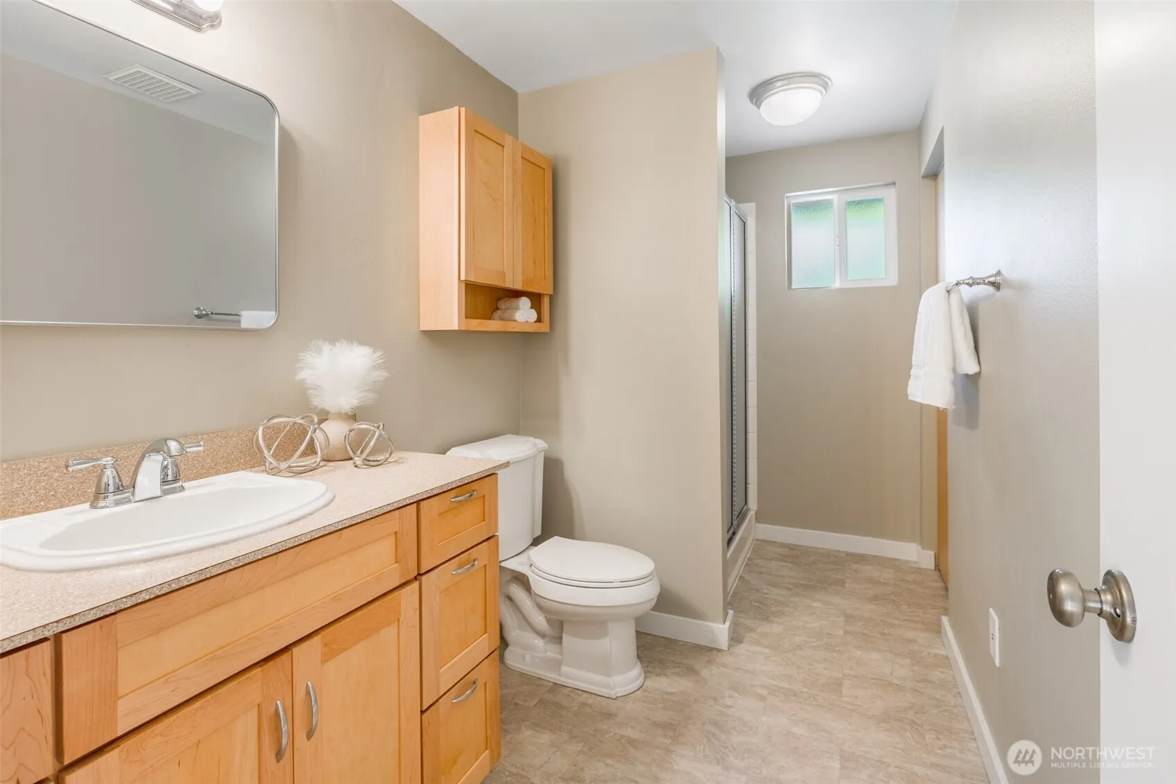 1300 Queen Avenue NE, Renton, WA 98056
