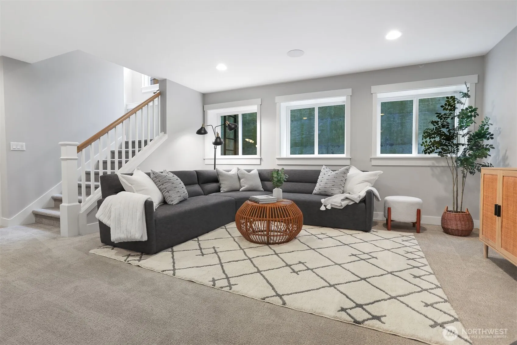 7560 30th Avenue NE, Seattle, WA 98115
