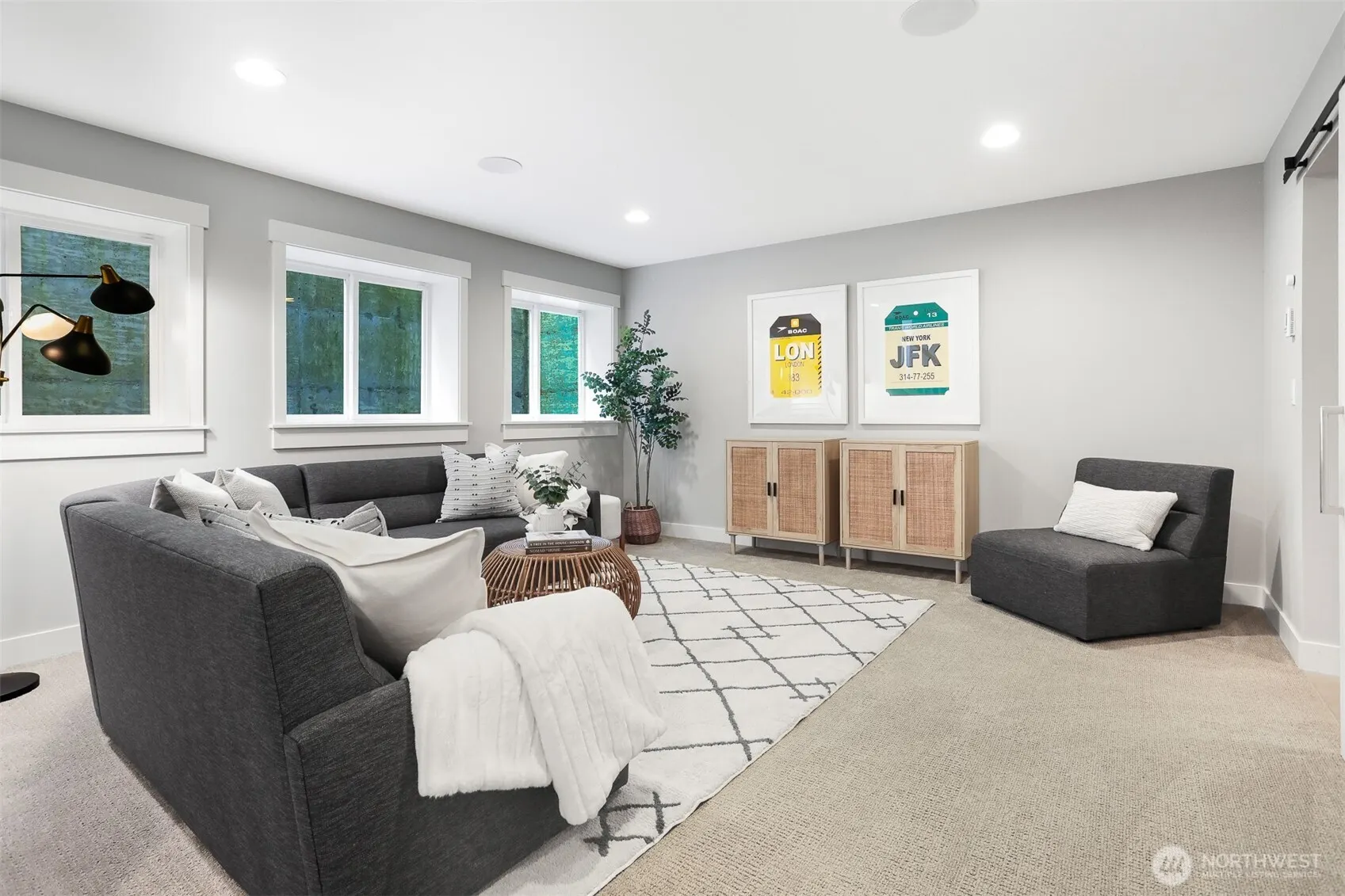 7560 30th Avenue NE, Seattle, WA 98115