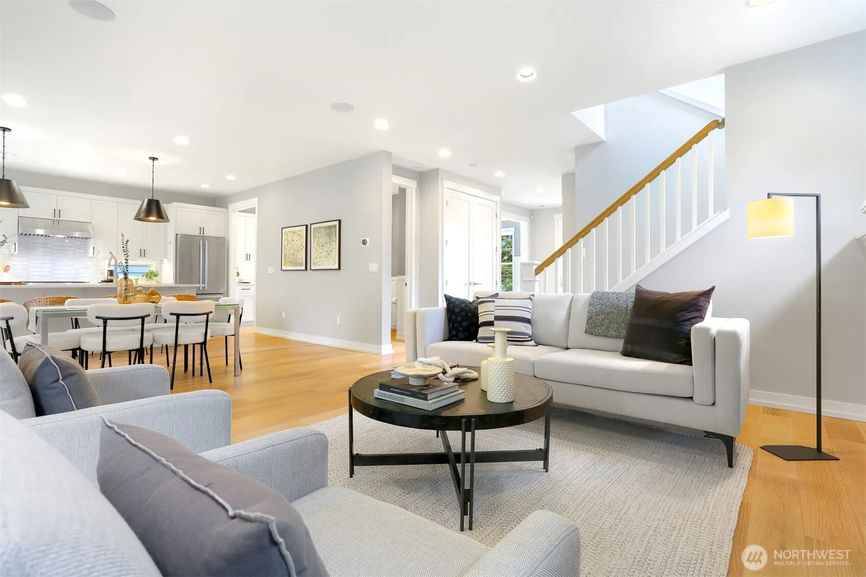 7560 30th Avenue NE, Seattle, WA 98115
