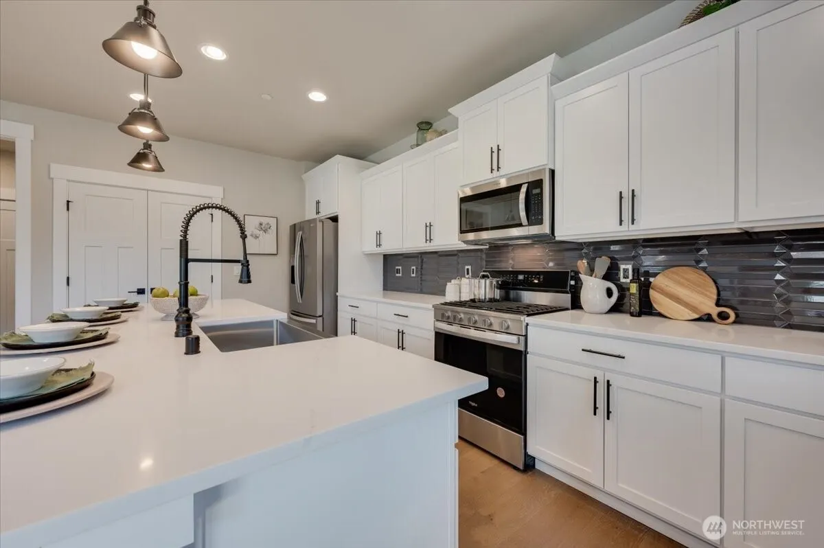 20914 99th Place S, Kent, WA 98031