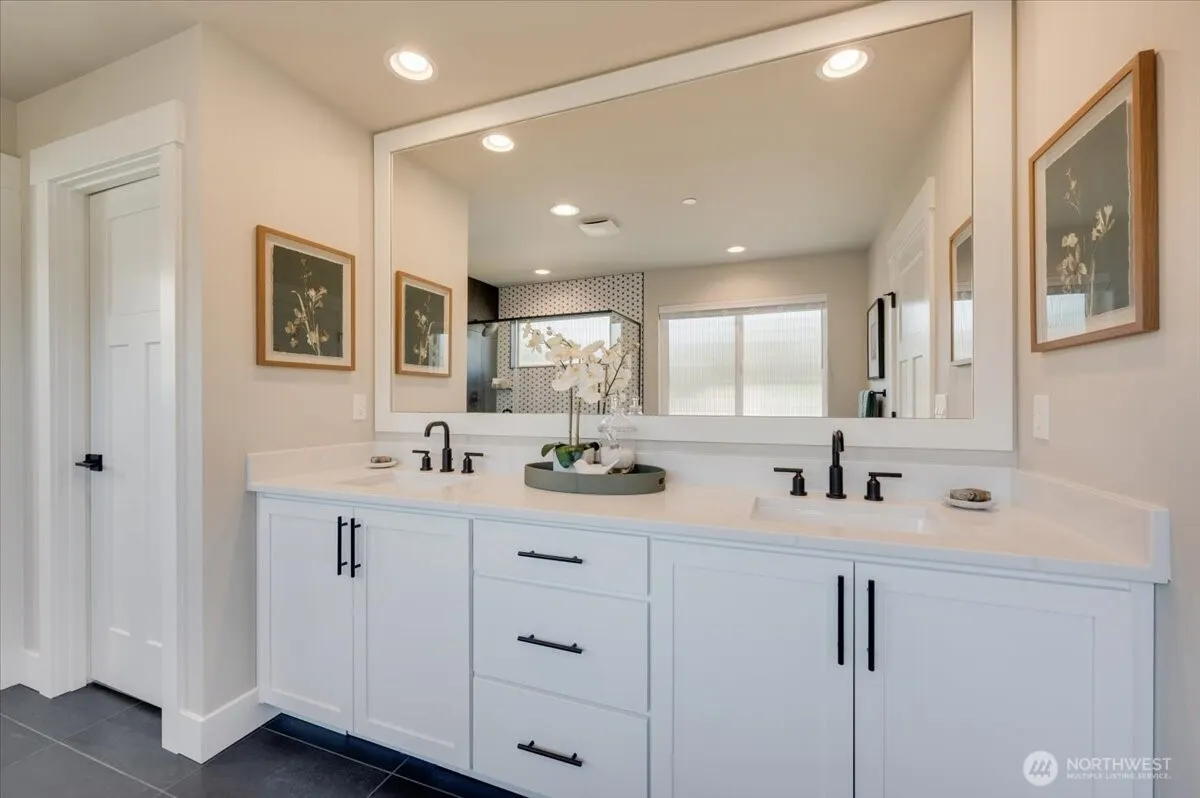 20914 99th Place S, Kent, WA 98031