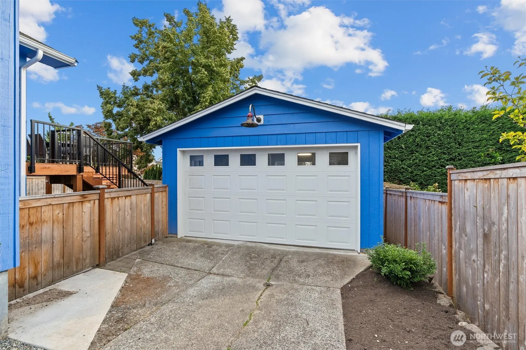 219 5th Avenue W, Kirkland, WA 98033