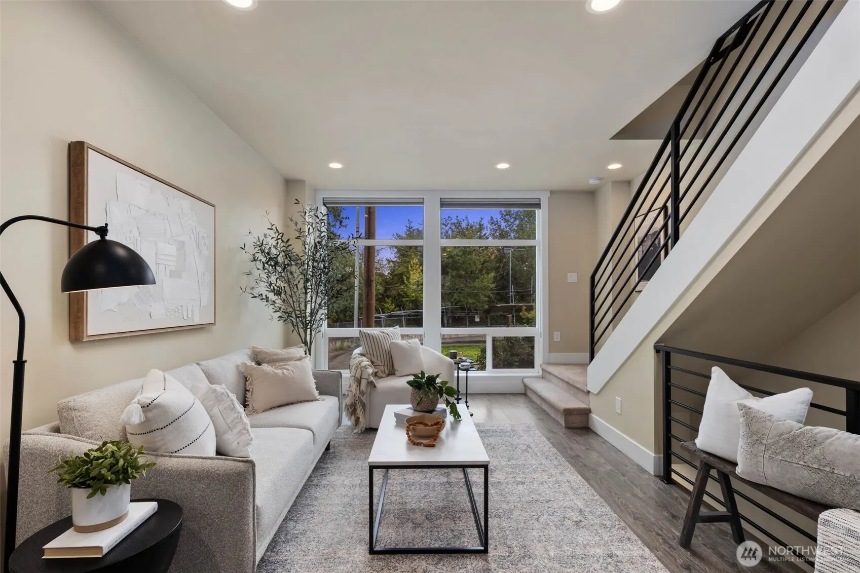 8517 7th Avenue S, Seattle, WA 98108-4379