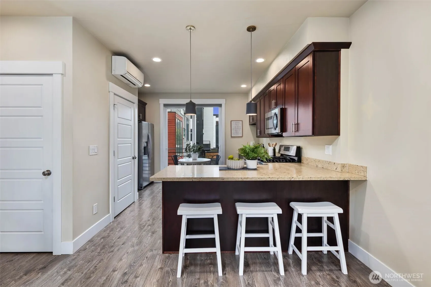 8517 7th Avenue S, Seattle, WA 98108-4379
