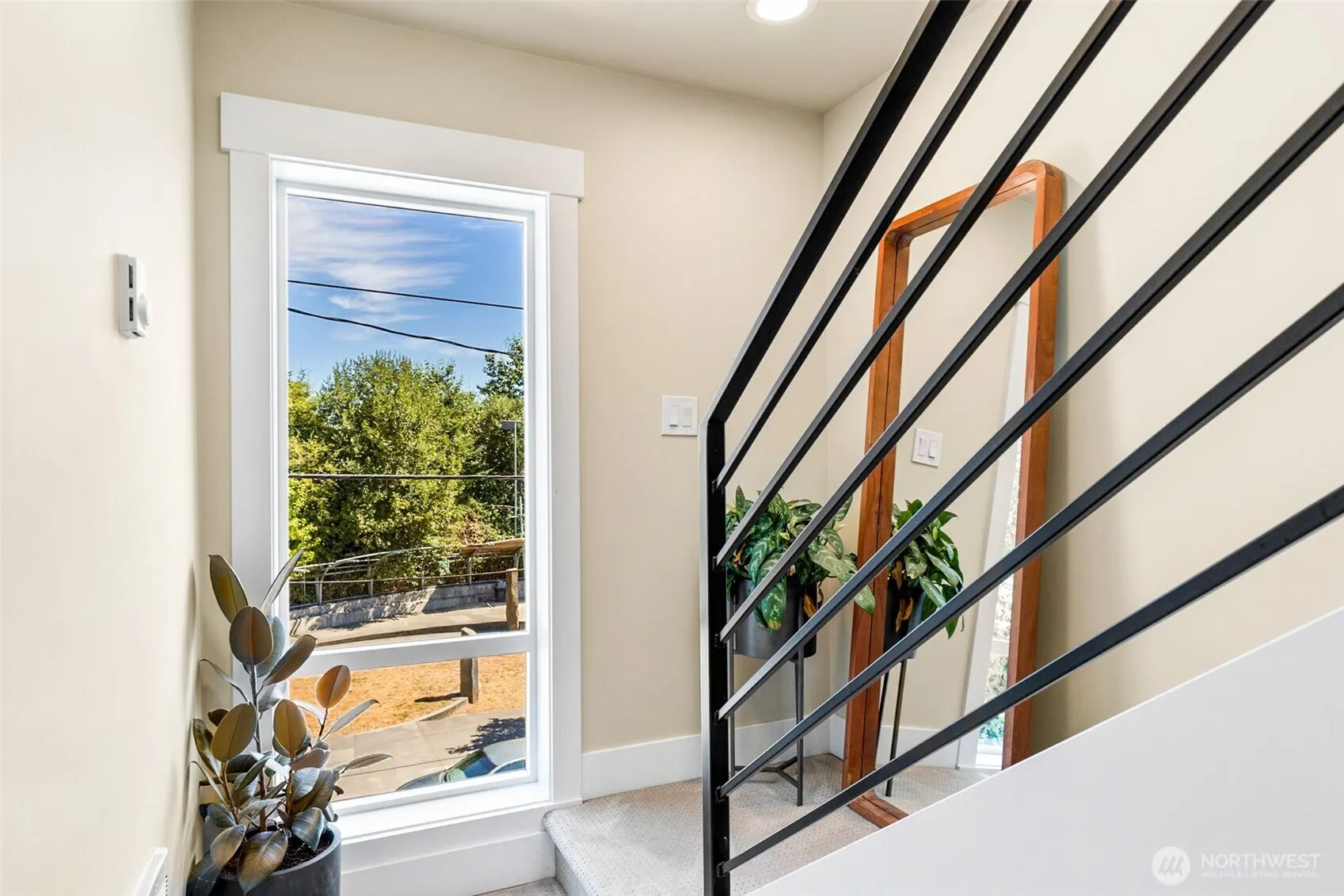 8517 7th Avenue S, Seattle, WA 98108-4379
