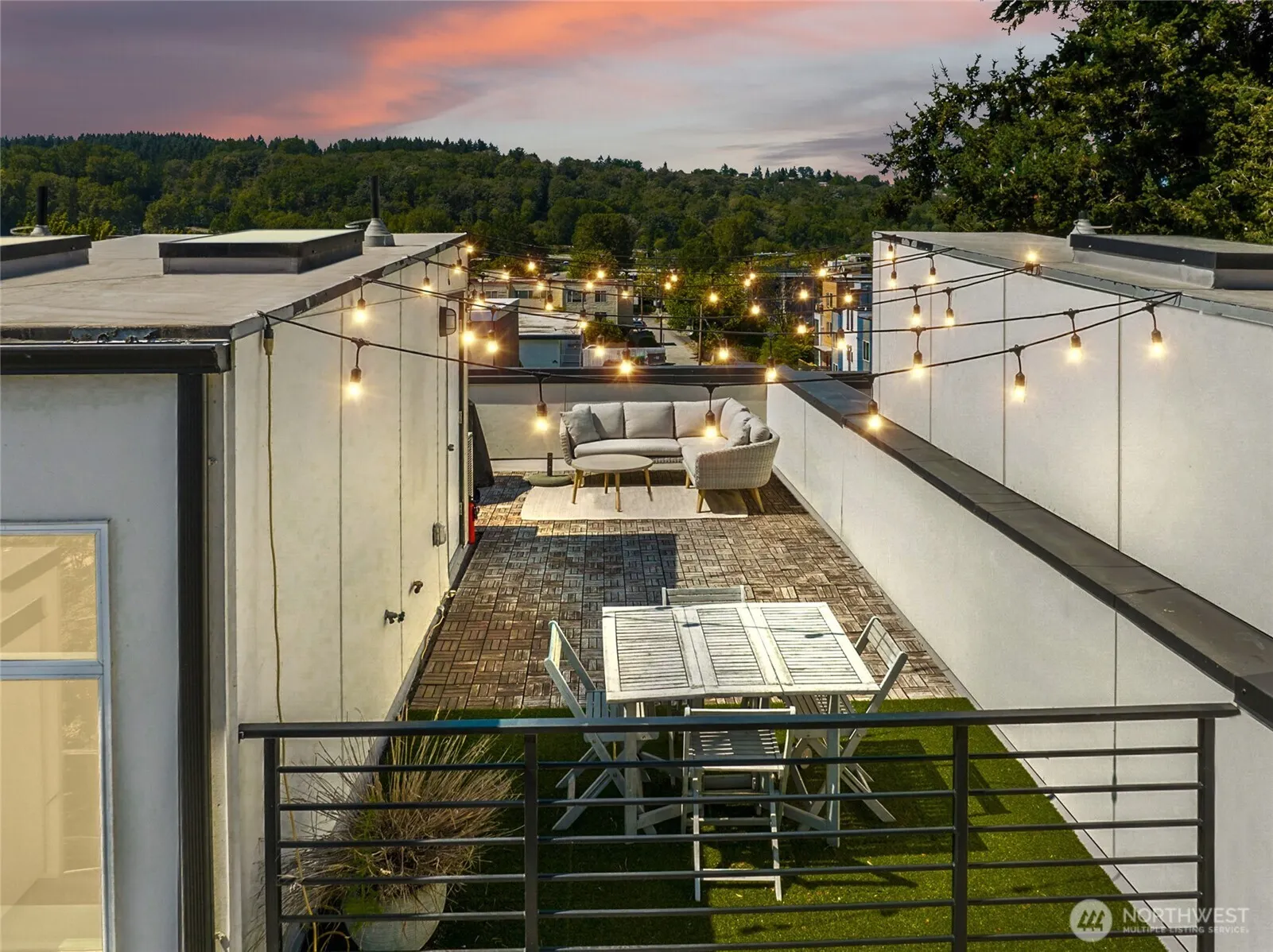 8517 7th Avenue S, Seattle, WA 98108-4379