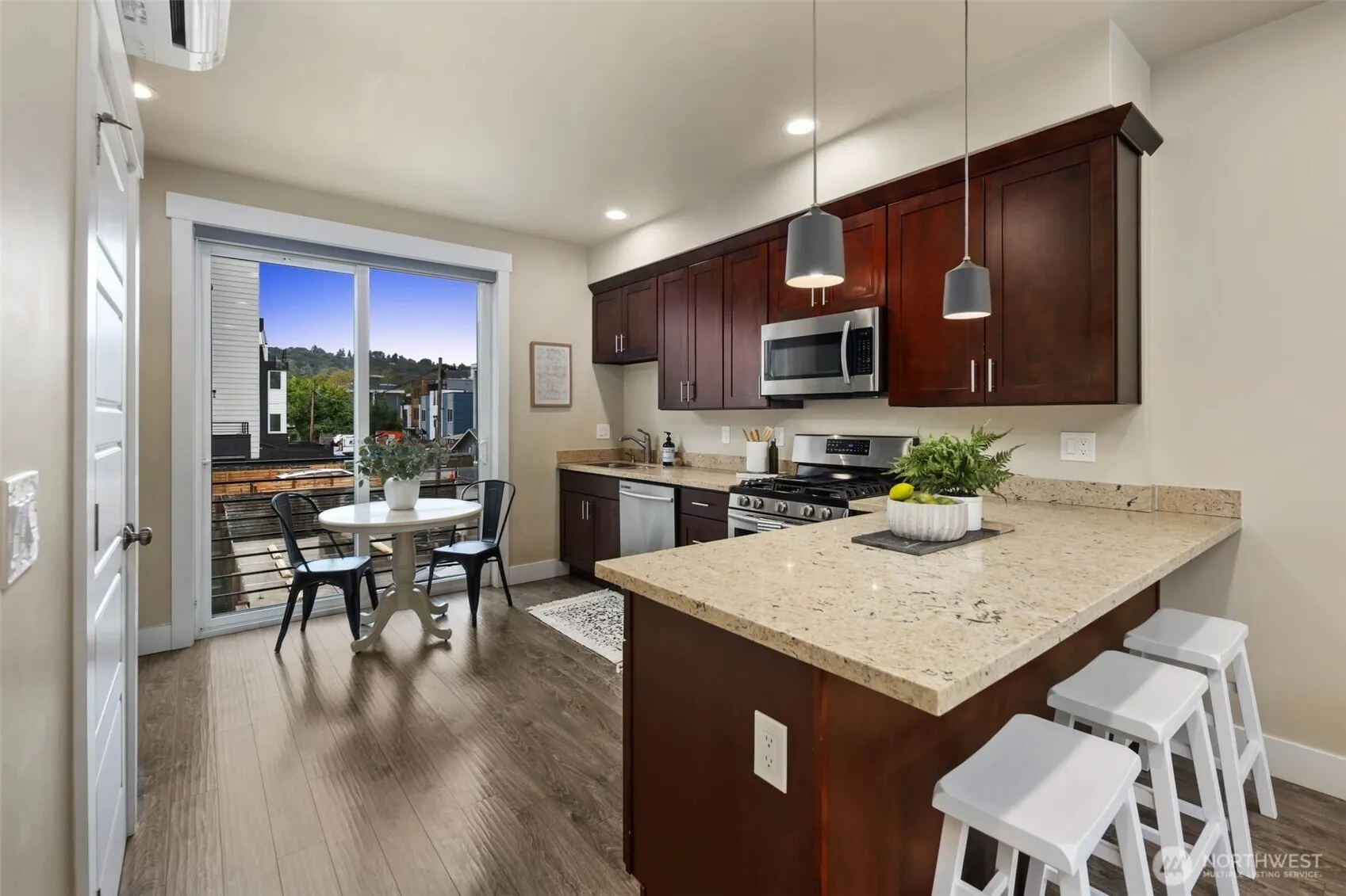 8517 7th Avenue S, Seattle, WA 98108-4379
