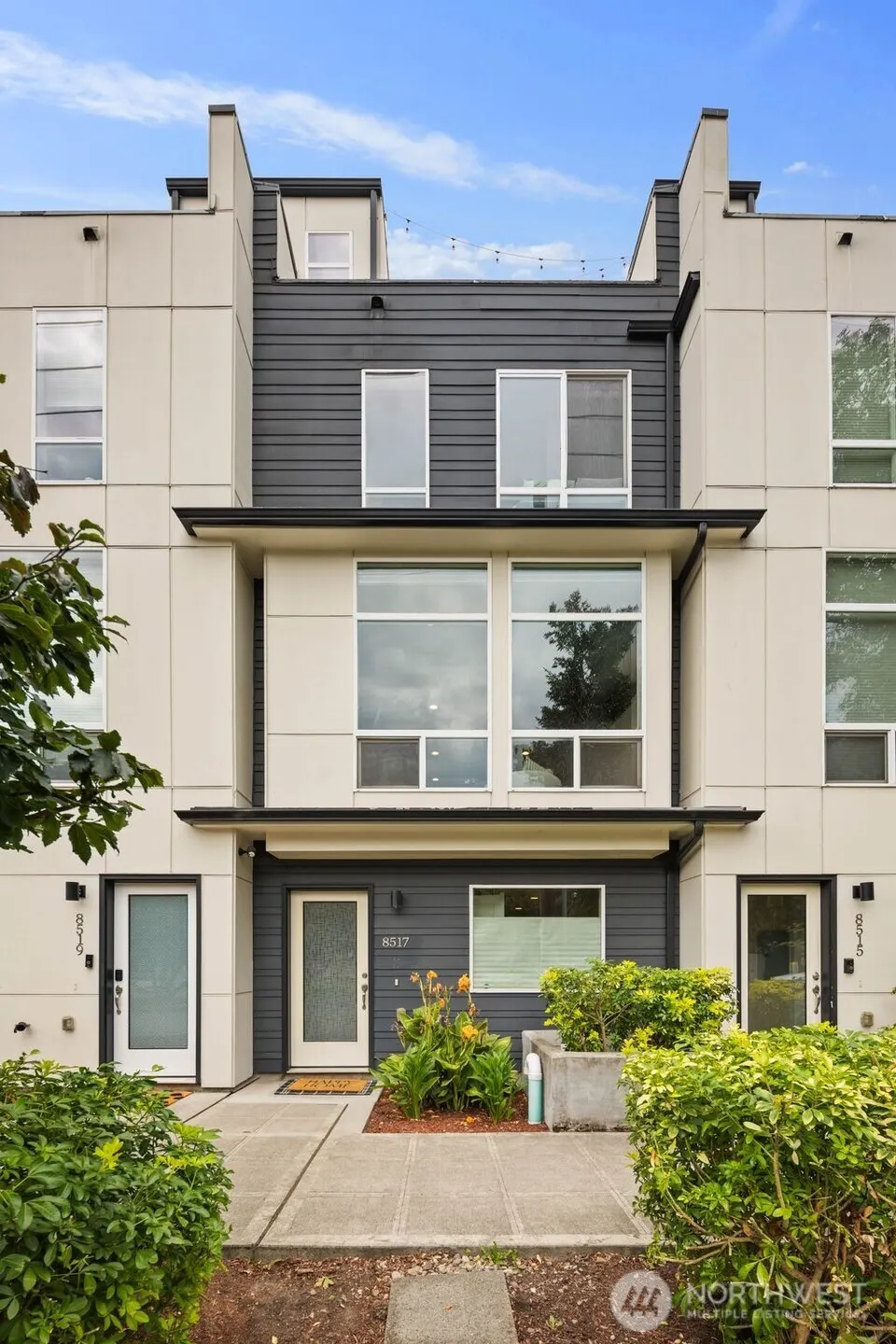 8517 7th Avenue S, Seattle, WA 98108-4379