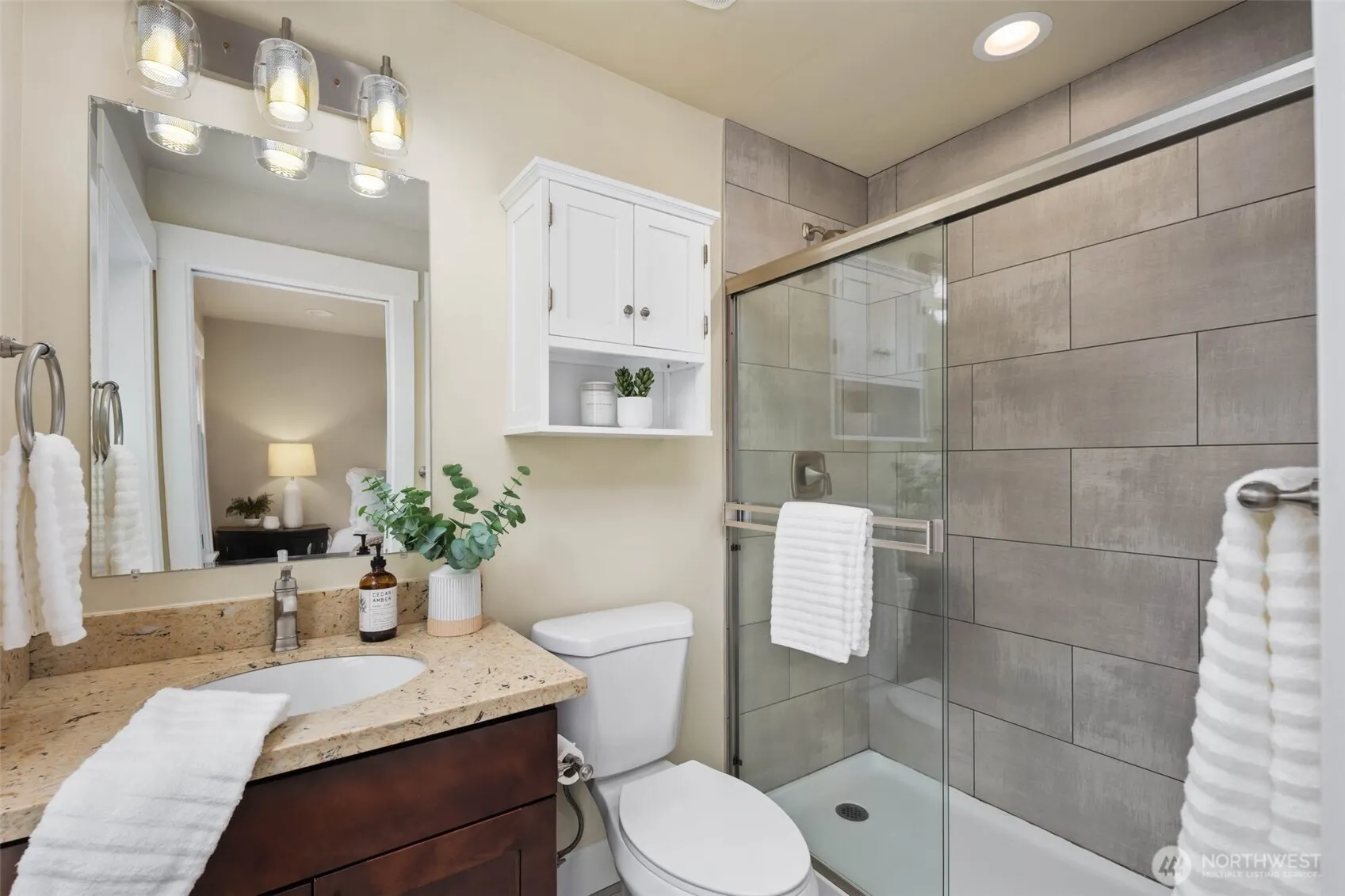 8517 7th Avenue S, Seattle, WA 98108-4379