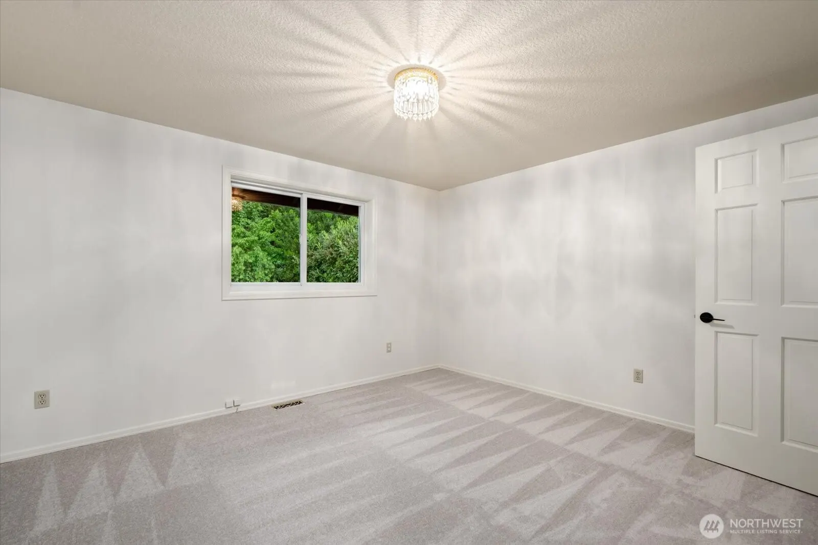 14210 207th Place NE, Woodinville, WA 98077