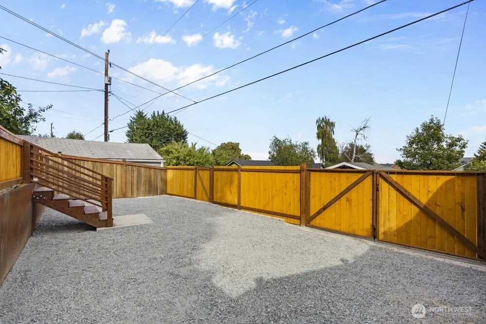 5926 34th Avenue SW, Seattle, WA 98126