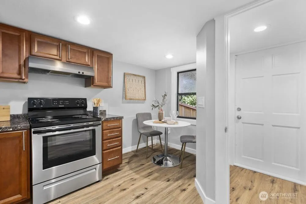 5926 34th Avenue SW, Seattle, WA 98126