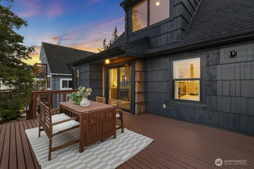 5926 34th Avenue SW, Seattle, WA 98126