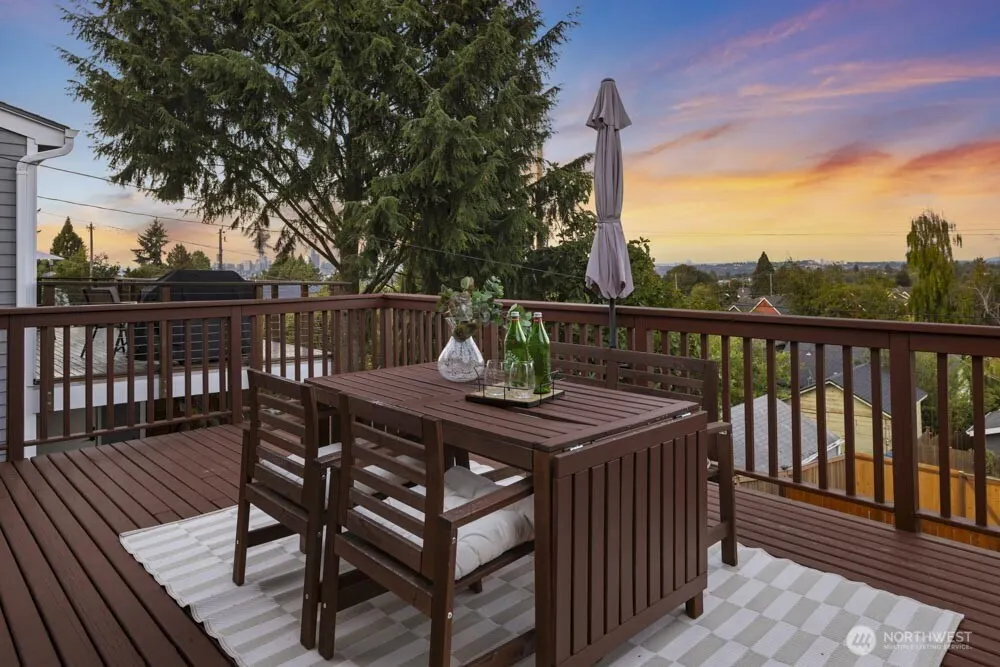 5926 34th Avenue SW, Seattle, WA 98126