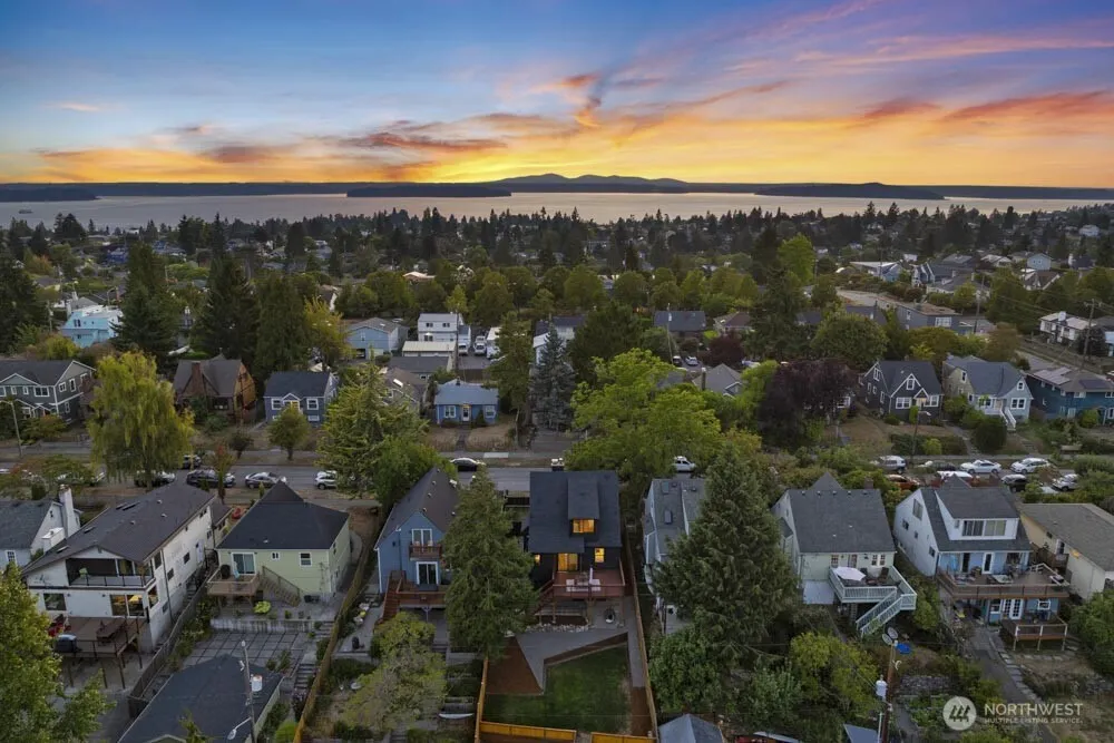 5926 34th Avenue SW, Seattle, WA 98126