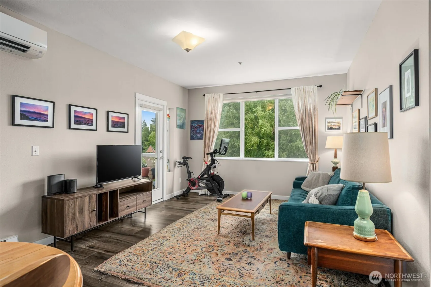 2990 SW Raymond Street #204, Seattle, WA 98126