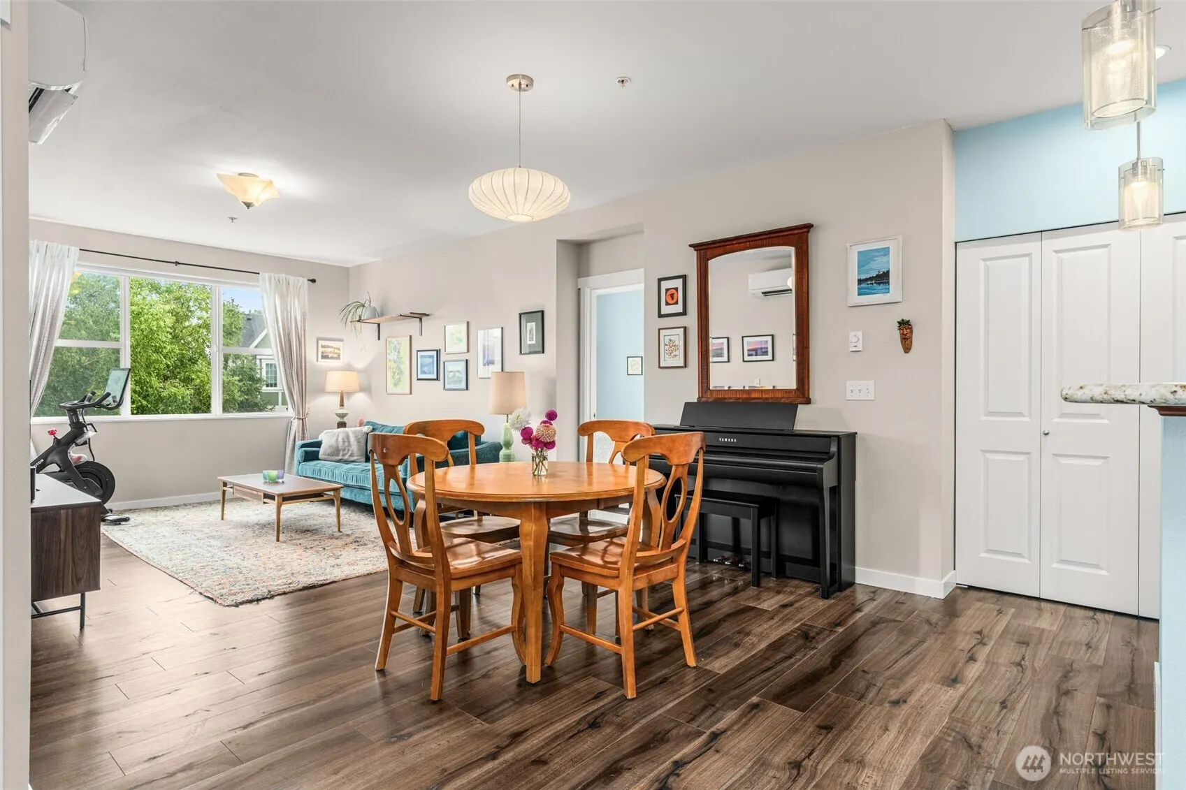 2990 SW Raymond Street #204, Seattle, WA 98126