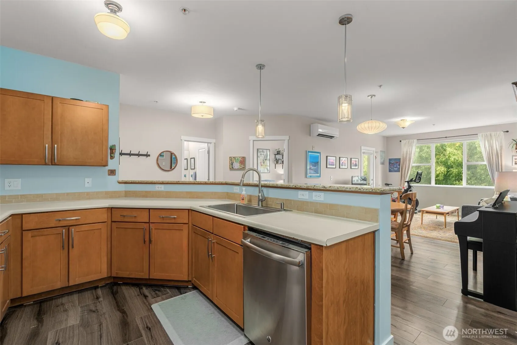 2990 SW Raymond Street #204, Seattle, WA 98126