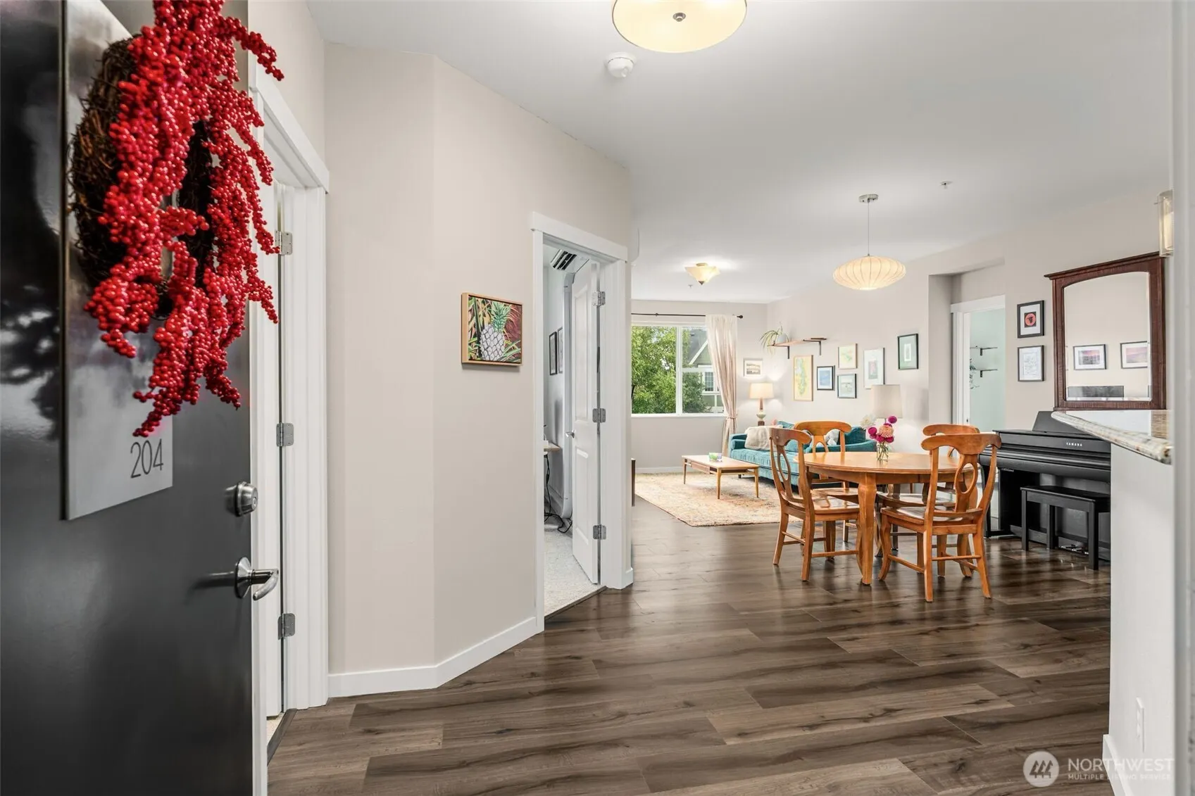 2990 SW Raymond Street #204, Seattle, WA 98126