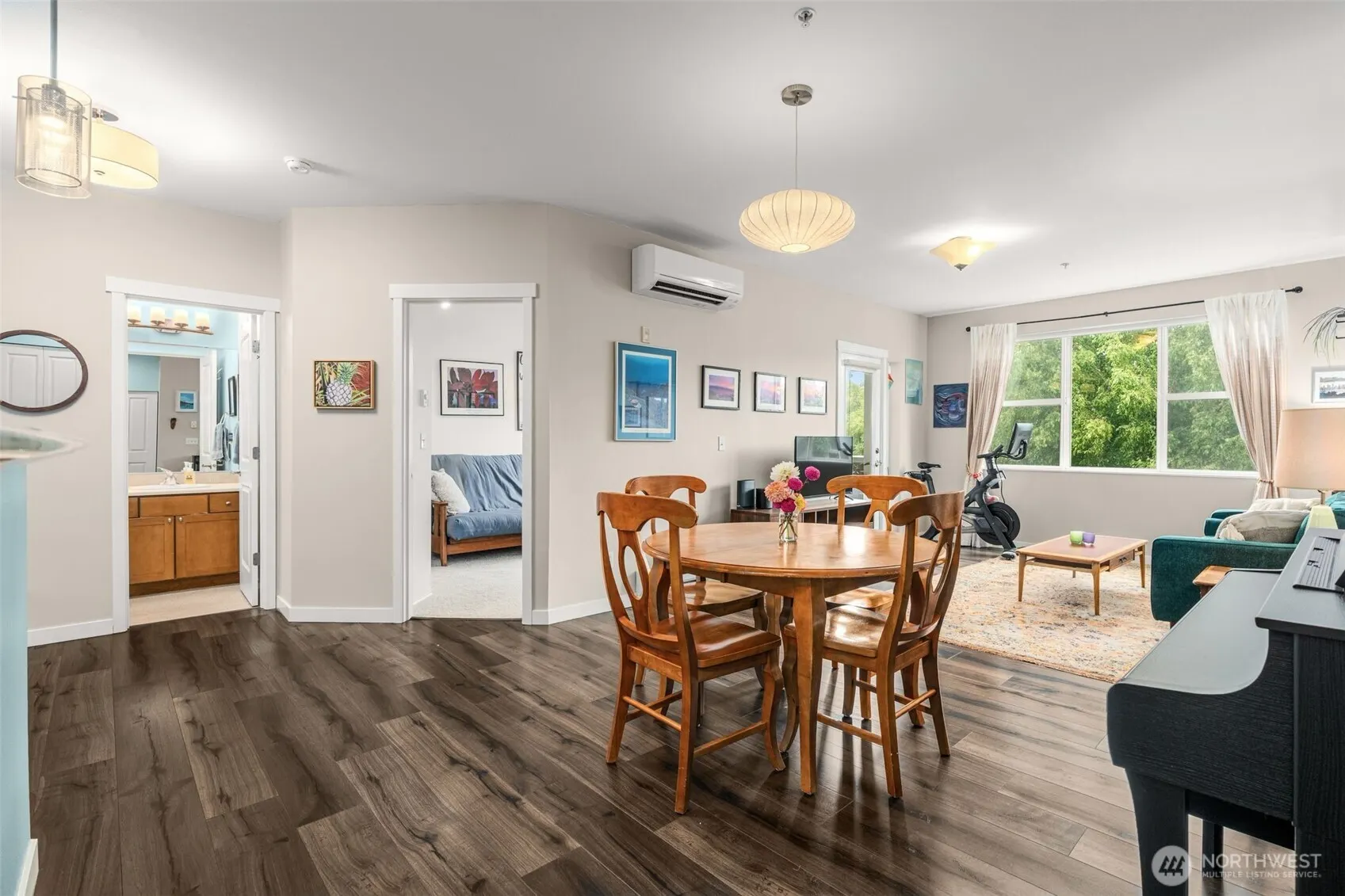 2990 SW Raymond Street #204, Seattle, WA 98126