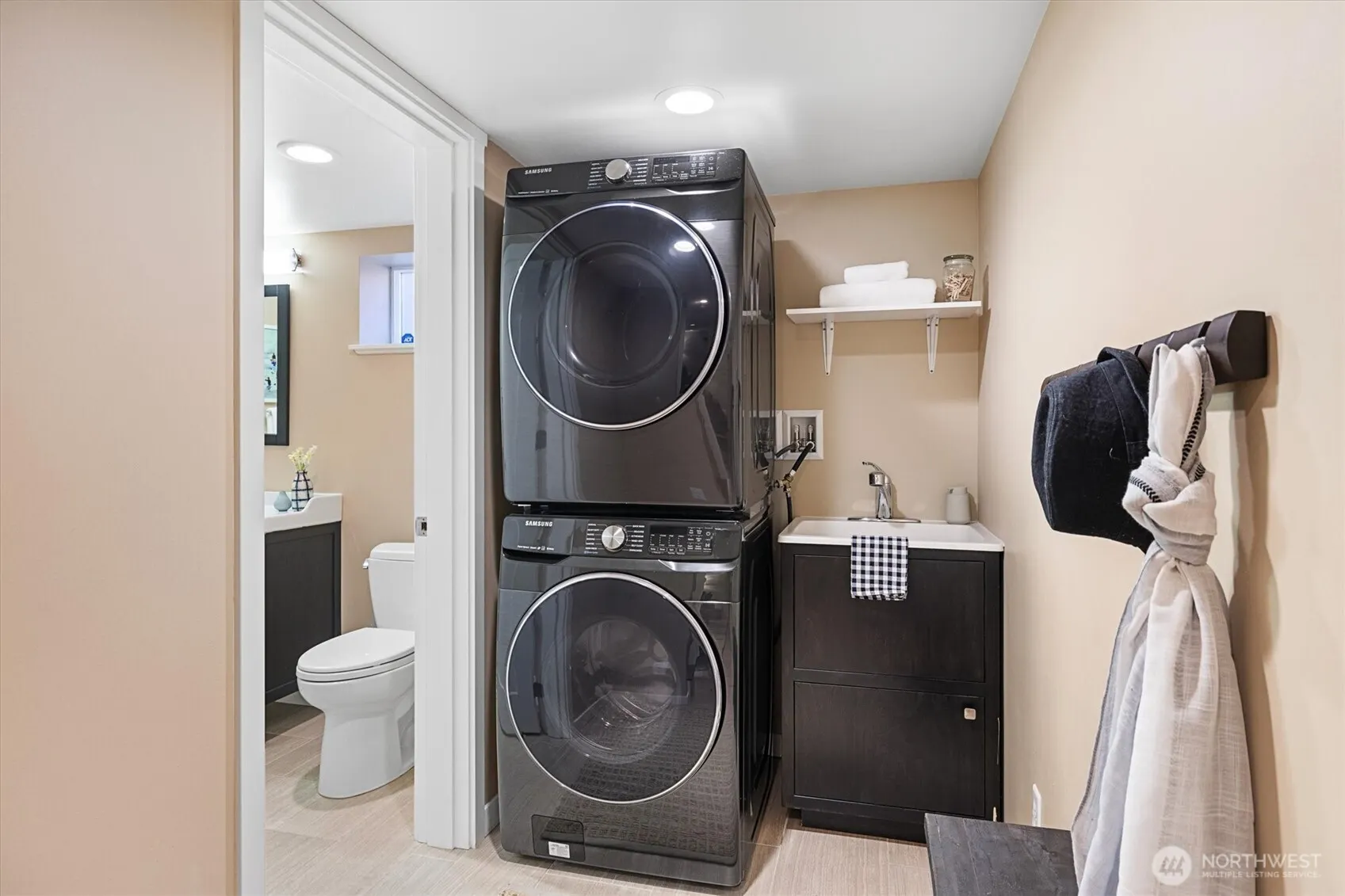 6023 NE 61st Street , Seattle, WA 98115
