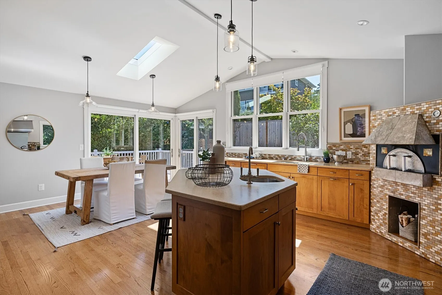 6023 NE 61st Street , Seattle, WA 98115