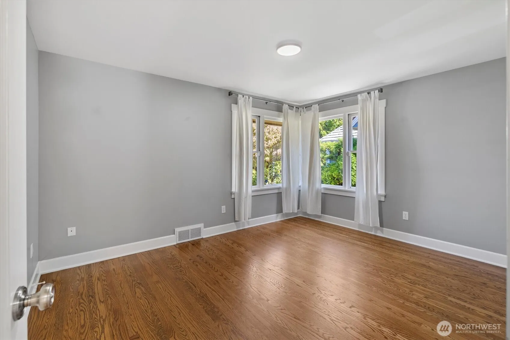 6023 NE 61st Street , Seattle, WA 98115