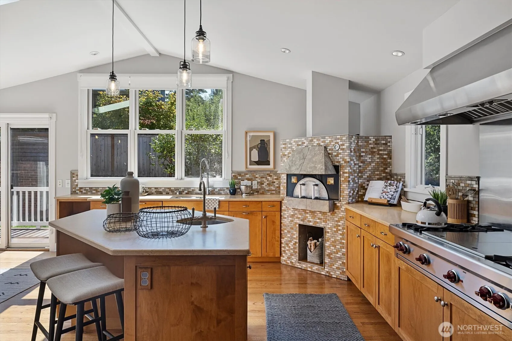 6023 NE 61st Street , Seattle, WA 98115