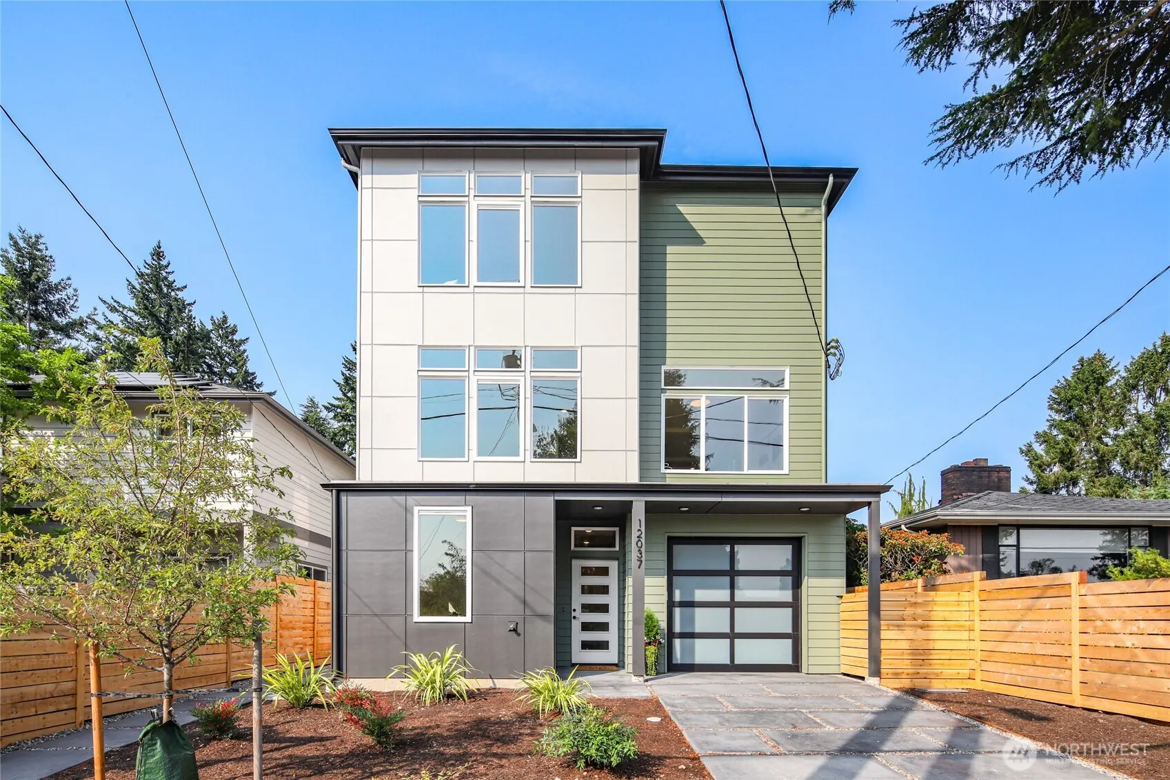 12037 Fremont Avenue N #1, Seattle, WA 98133