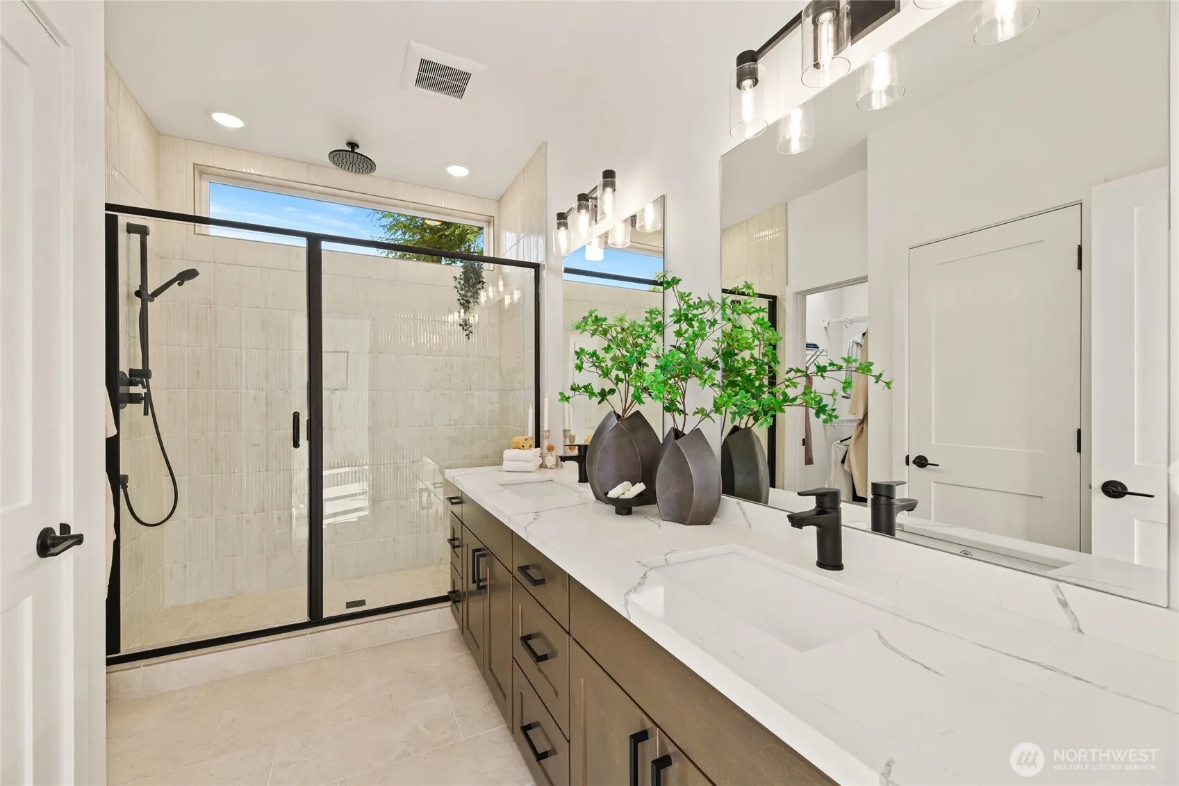 12037 Fremont Avenue N #1, Seattle, WA 98133
