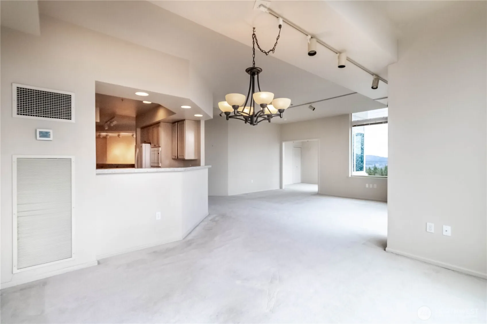 177 107th Avenue NE #2206, Bellevue, WA 98004