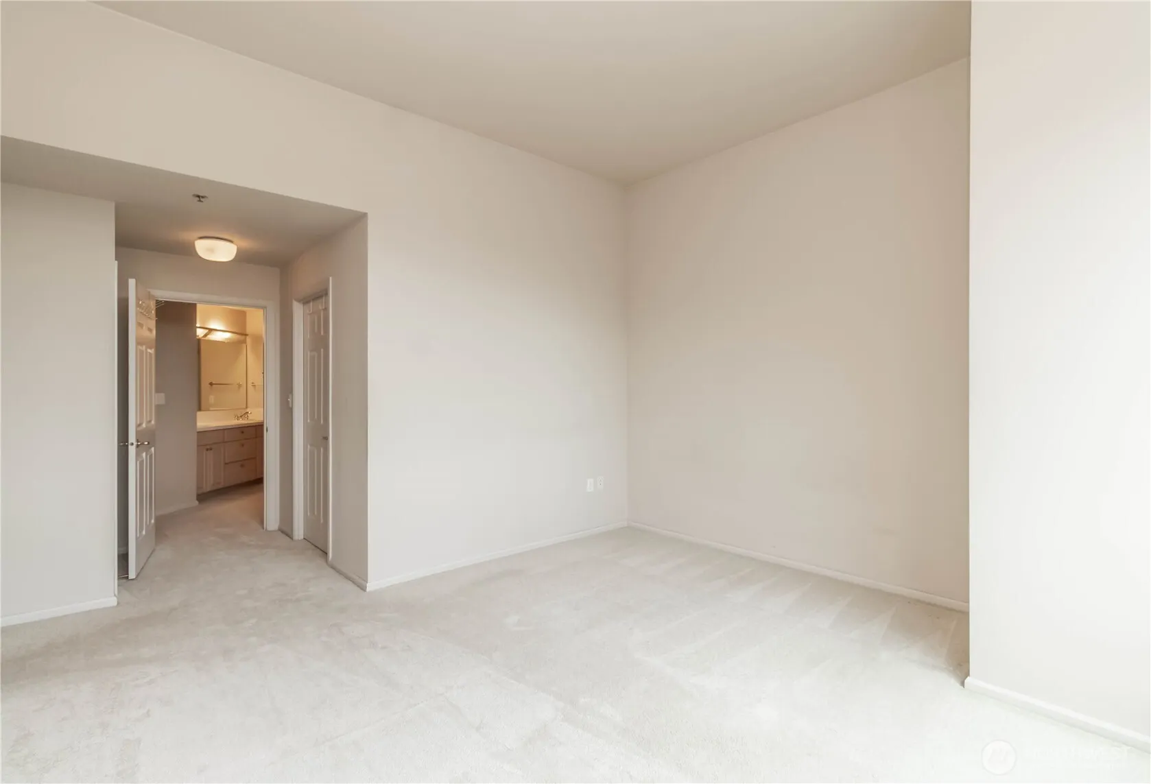 177 107th Avenue NE #2206, Bellevue, WA 98004