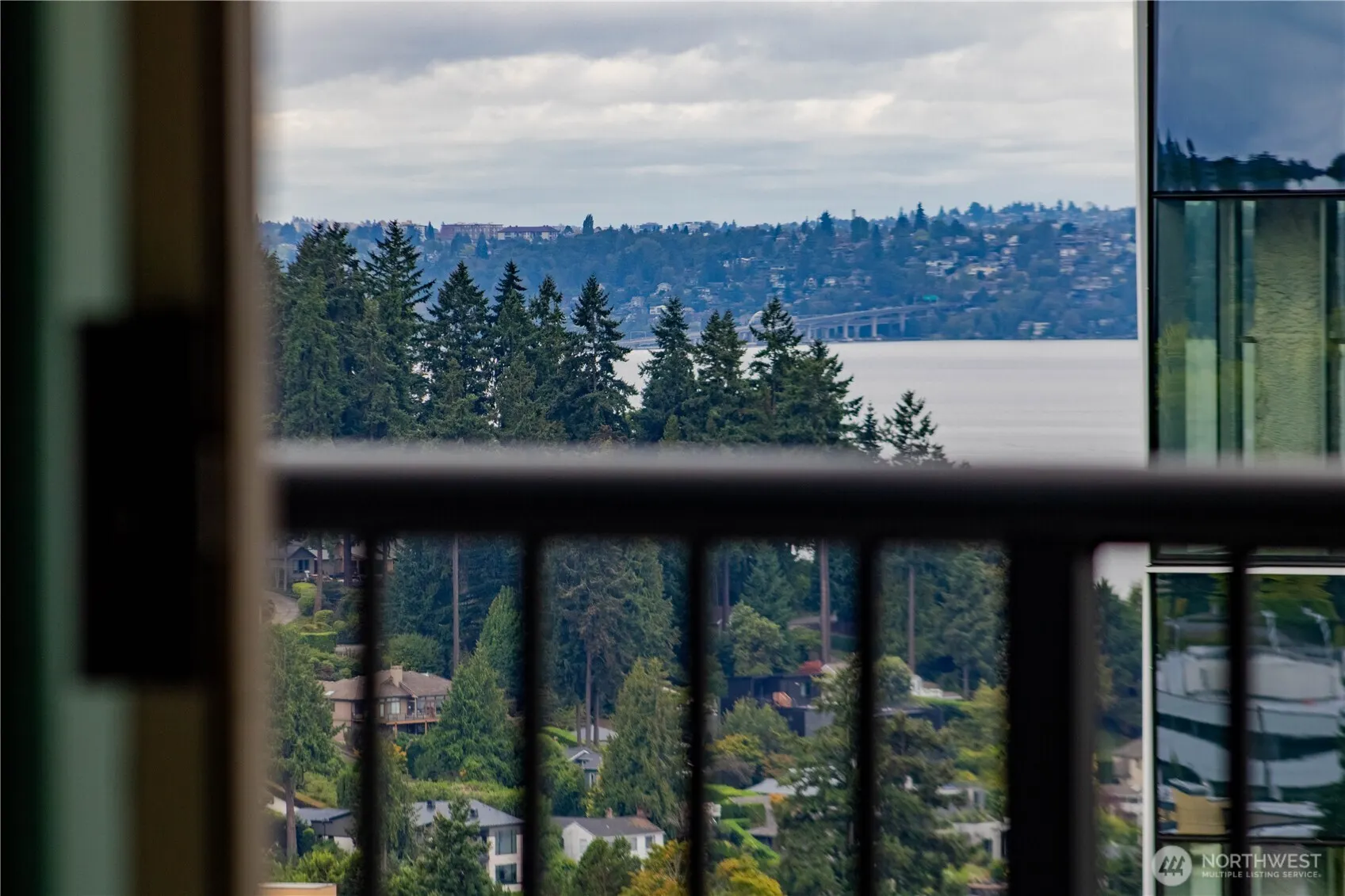 177 107th Avenue NE #2206, Bellevue, WA 98004
