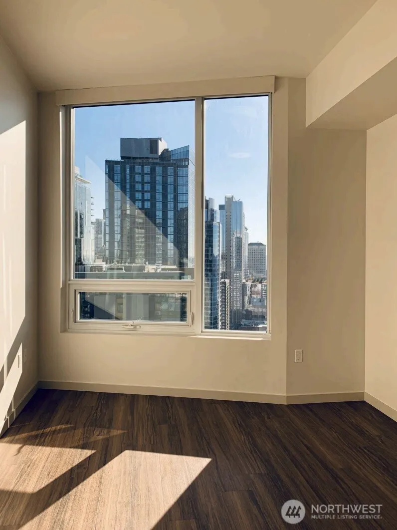 2015 2nd Avenue #2401, Seattle, WA 98121