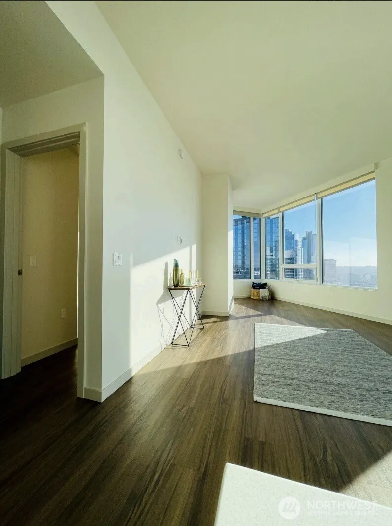 2015 2nd Avenue #2401, Seattle, WA 98121