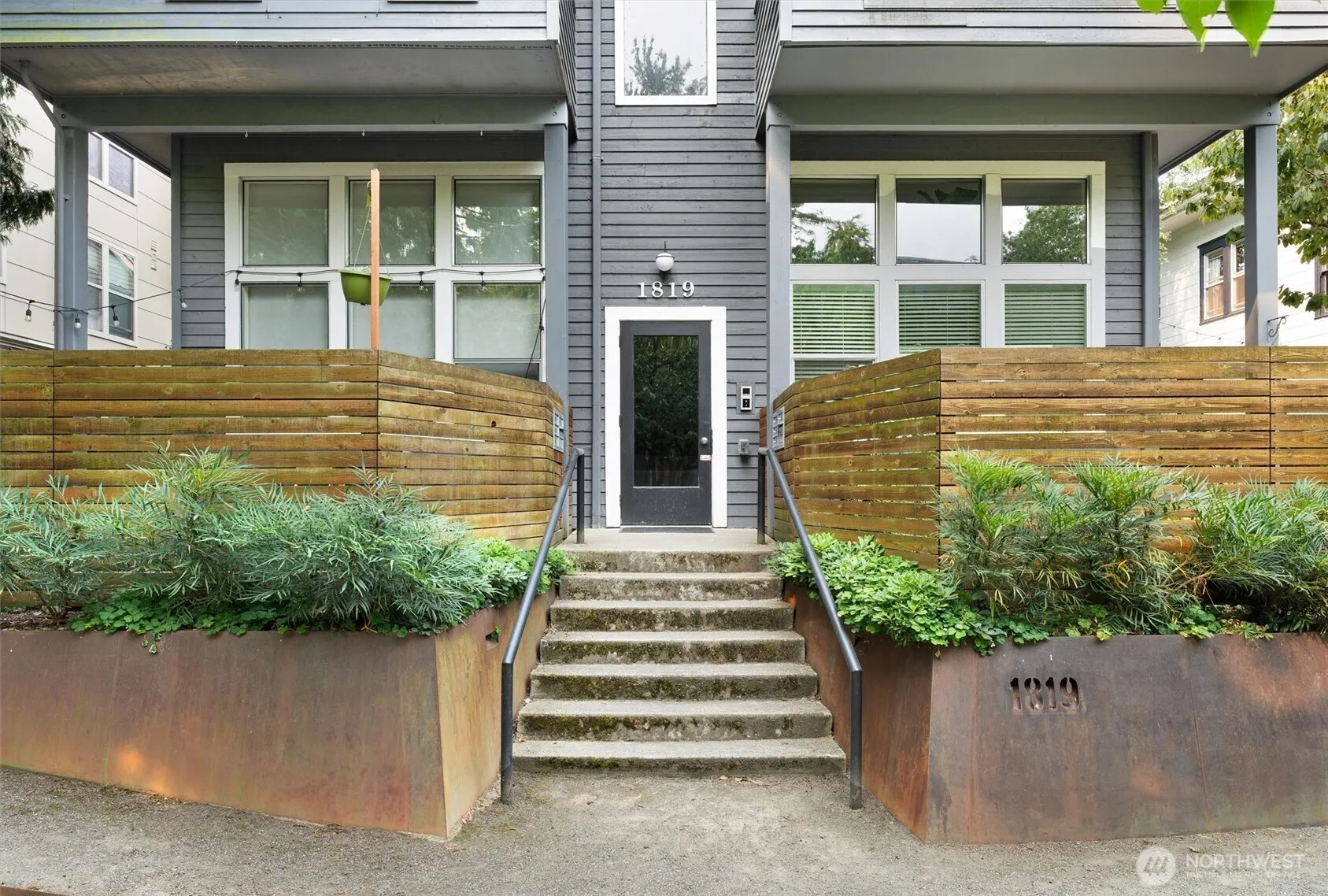 1819 17th Avenue #7, Seattle, WA 98122-2763