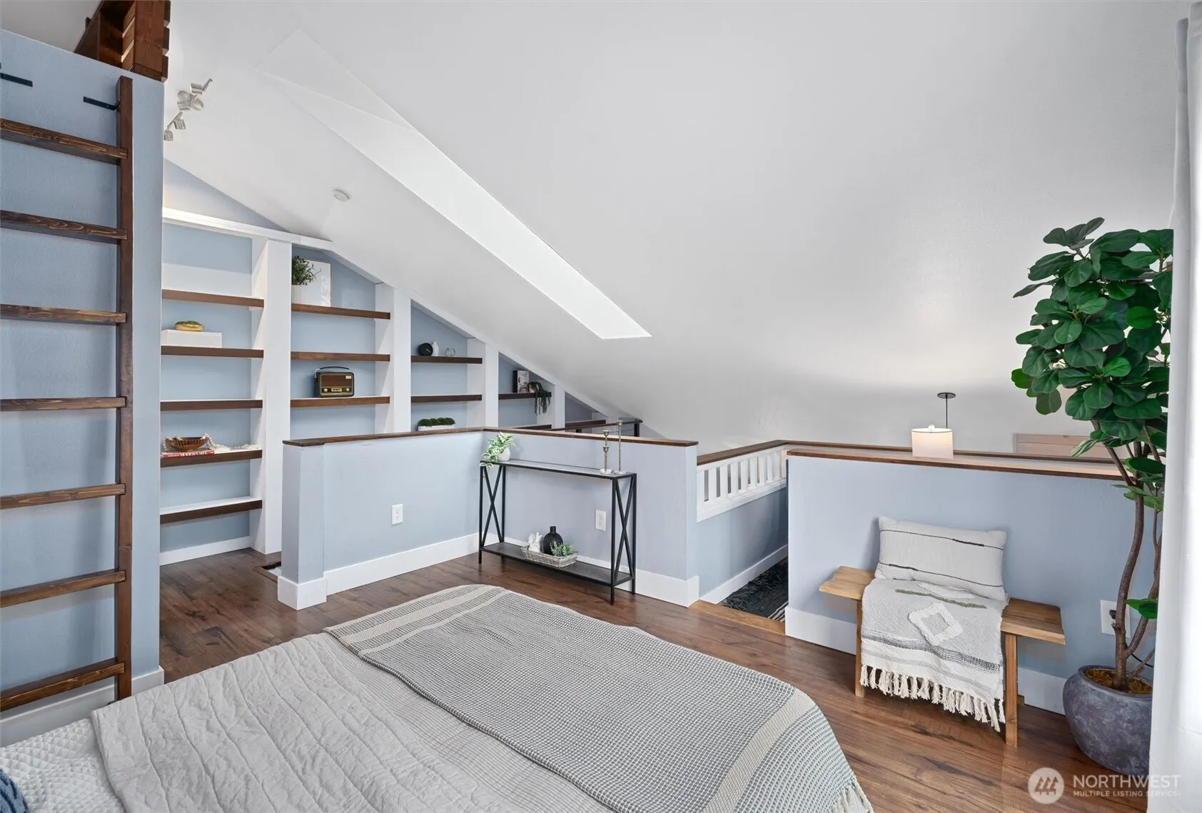 1819 17th Avenue #7, Seattle, WA 98122-2763