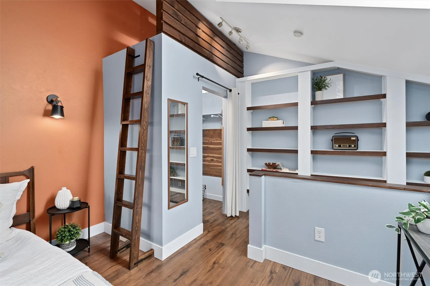 1819 17th Avenue #7, Seattle, WA 98122-2763