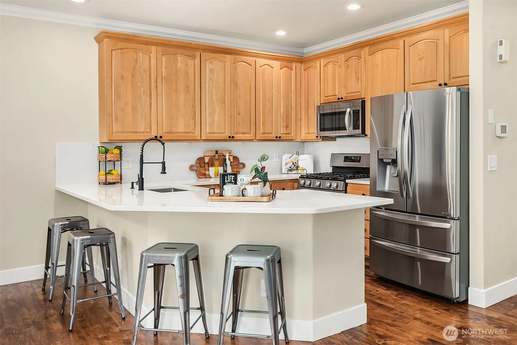 170 B NW Dogwood Street , Issaquah, WA 98027