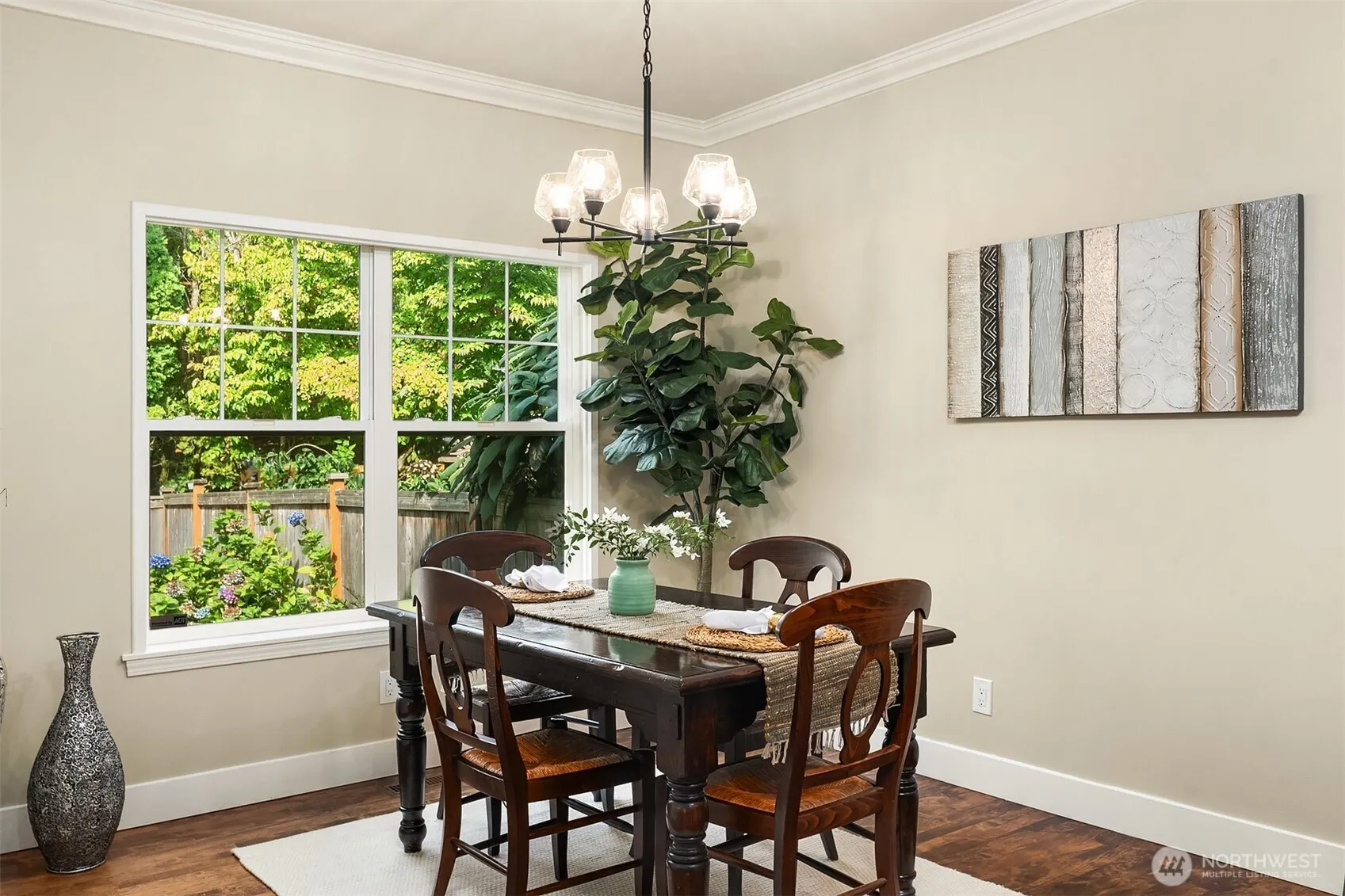 170 B NW Dogwood Street , Issaquah, WA 98027