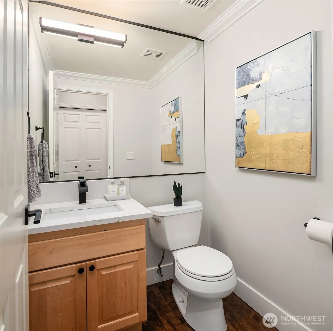 170 B NW Dogwood Street , Issaquah, WA 98027