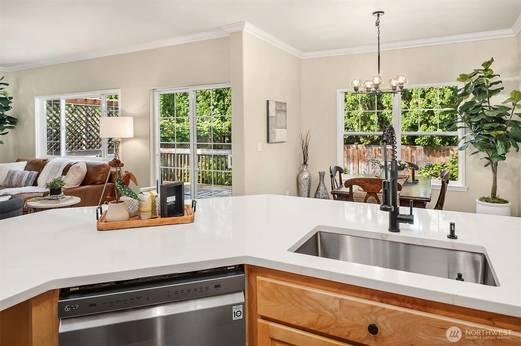 170 B NW Dogwood Street , Issaquah, WA 98027