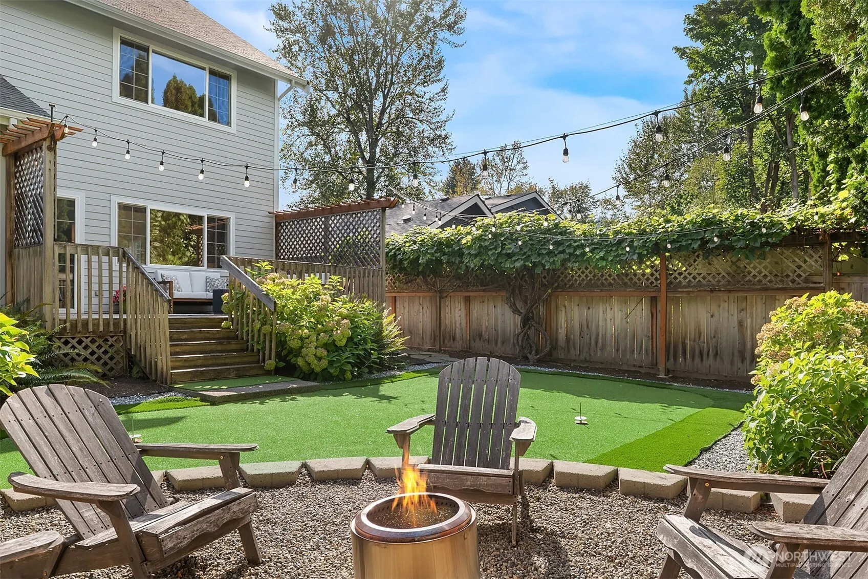 170 B NW Dogwood Street , Issaquah, WA 98027