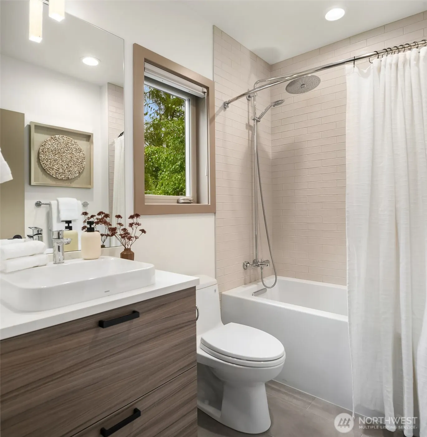 2718 NE 90th Street , Seattle, WA 98115