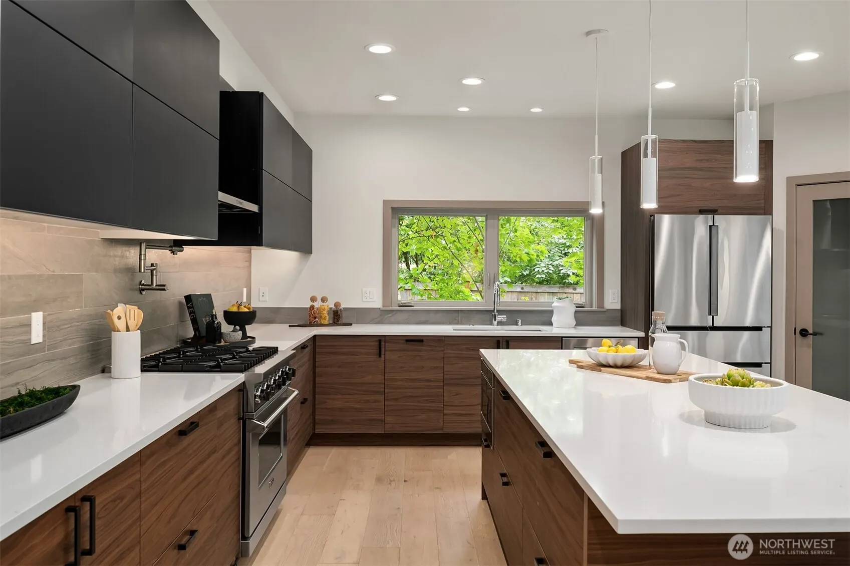 2718 NE 90th Street , Seattle, WA 98115