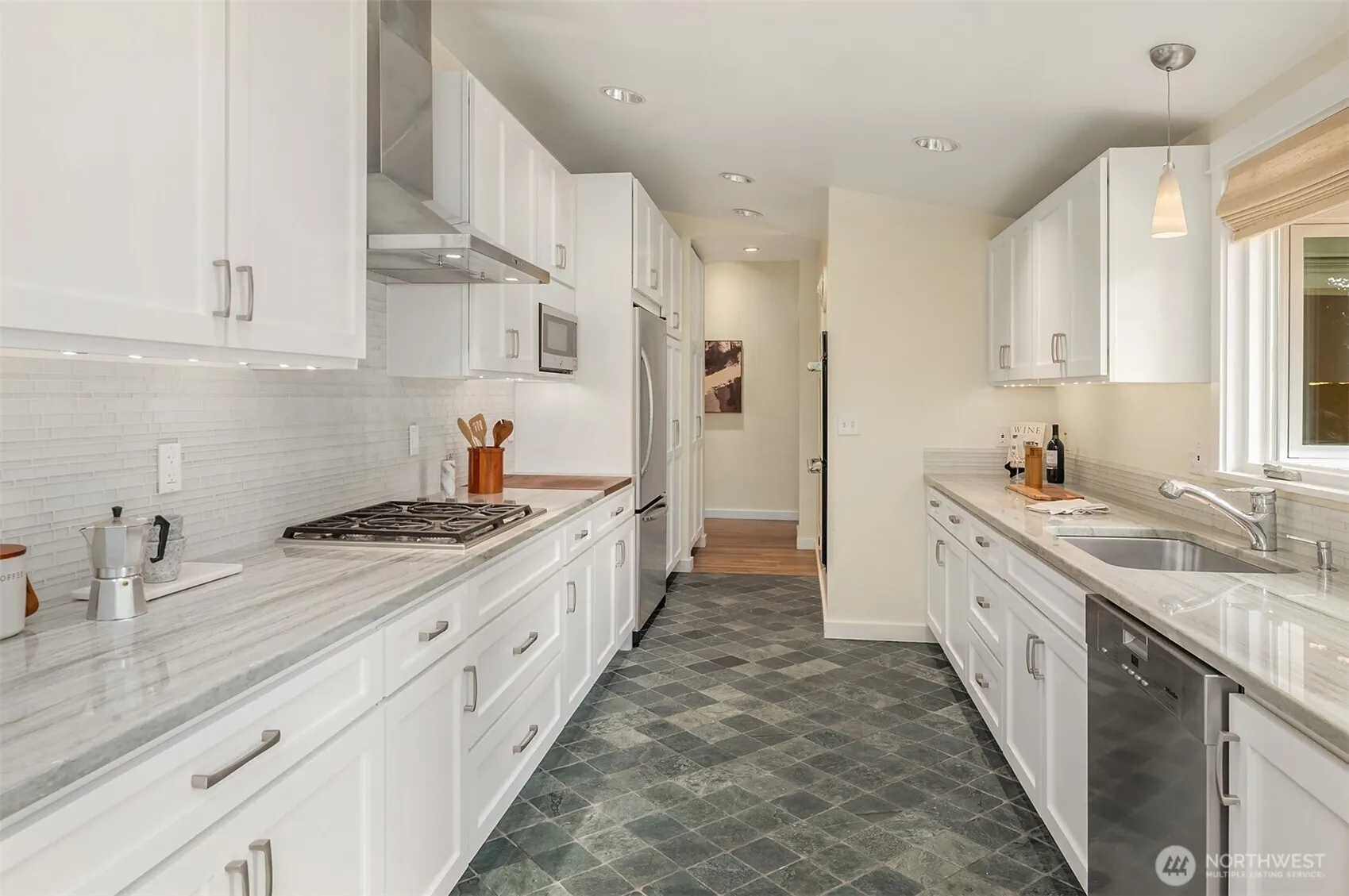 4510 48th Avenue NE, Seattle, WA 98105