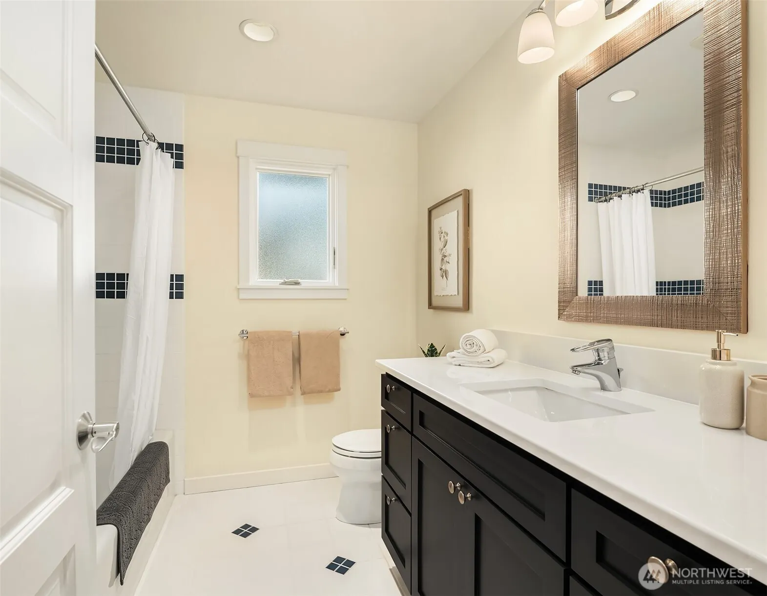 4510 48th Avenue NE, Seattle, WA 98105